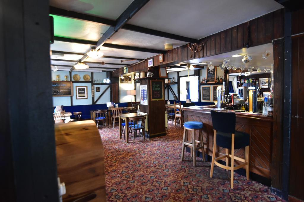 The Bugle Inn Экстерьер фото